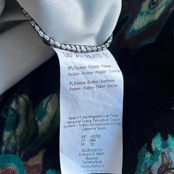 New with tags - Yesta Velour Midi Dress. Size 14 - Picture 12 of 12